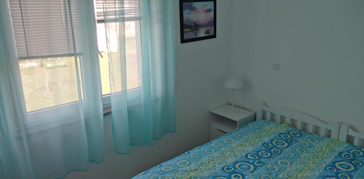 Apartman valbandon Fažana Exteriör bild