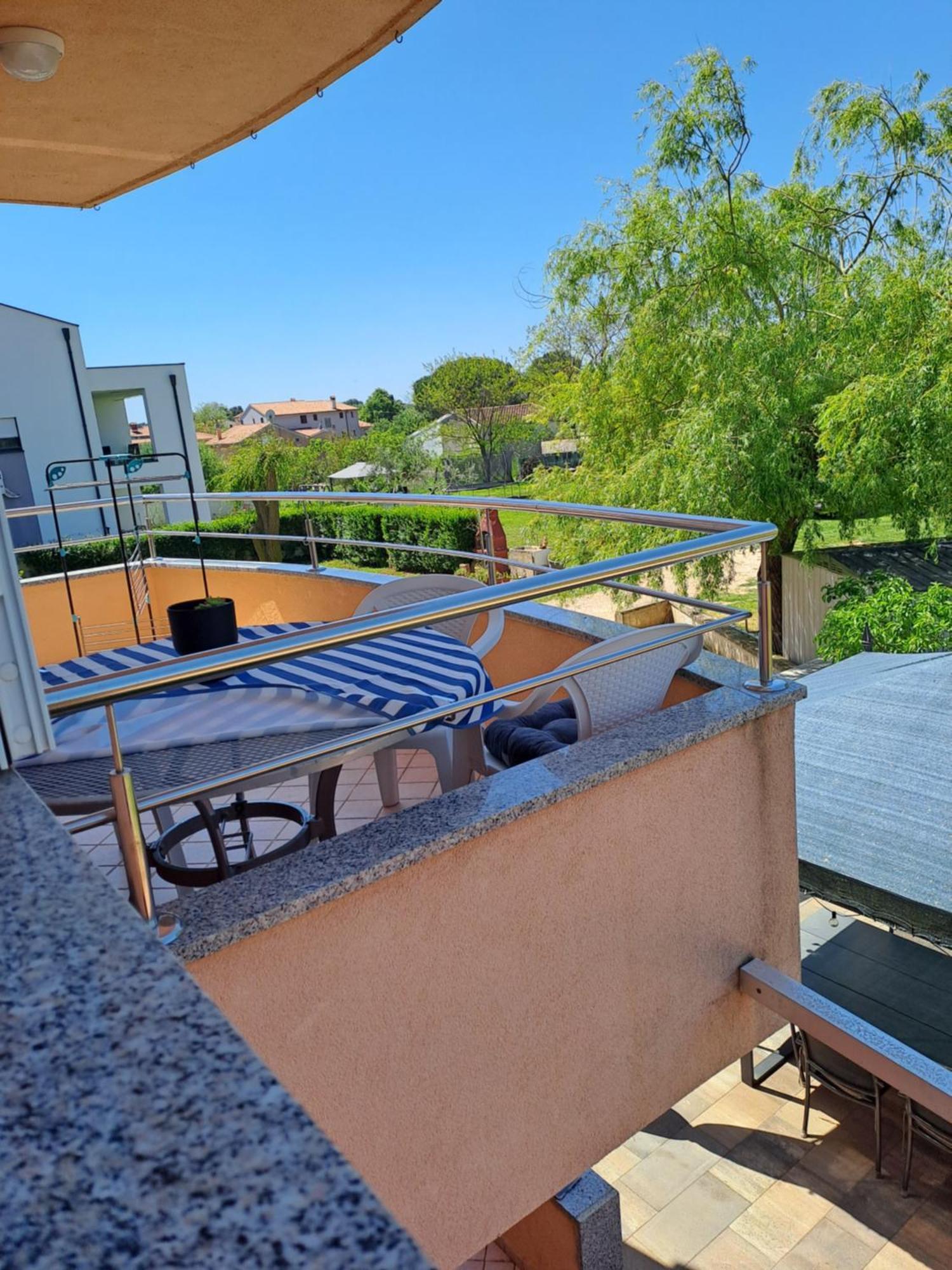 Apartman valbandon Fažana Exteriör bild